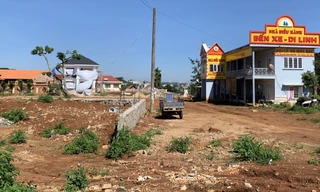 Bến xe Di Linh bị đình chỉ thi công