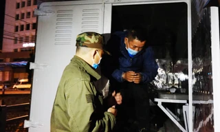 Dẫn giải đối tượng đi dựng lại hiện trường.