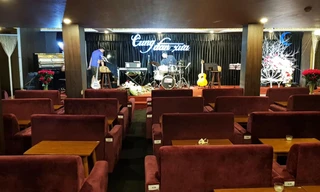 Phòng trà Cung đàn xưa