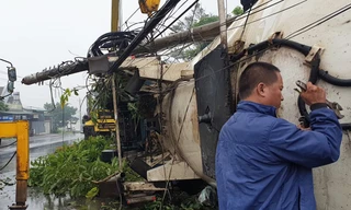 Xe bồn gây tai nạn.