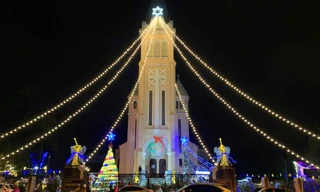 Nhà thờ Con Gà mùa giáng sinh