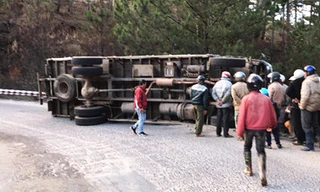 Hiện trường vụ lật xe