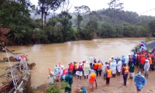 Nơi phát hiện thi thể 2 du khách bị lũ cuốn mất tích trên suối KLong KLanh.