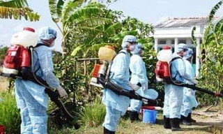 Phun hóa chất khử khuẩn môi trường