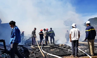 4 căn nhà cùng tài sản bên trong bị cháy rụi