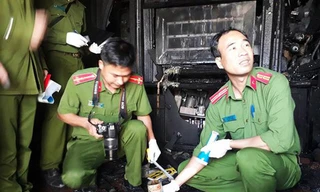 Cơ quan chức năng phát hiện bình gas mini tại hiện trường