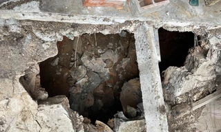 Hàm ếch nguy hiểm phía sau lớp đá của ta luy