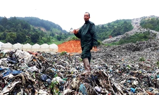 Bãi rác Cam Ly gần như lộ thiên, sạt lở kinh hoàng