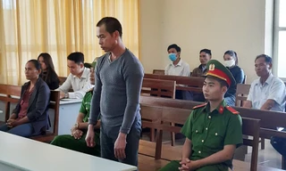 Bị cáo Đinh Văn Xuân tại tòa