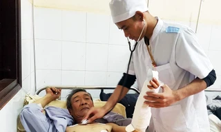 Ông Tích đang được điều trị tại Bệnh viện.