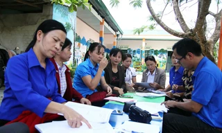 một số giáo viên thắc mắc chuyện thu hồi tiền