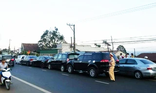 5 chiếc ô tô "cắn" đuôi nhau trên Quốc lộ 20