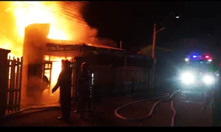 Chữa cháy tại xưởng gỗ