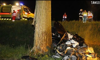 Khi xế hộp của sao sân cỏ ‘tử nạn’