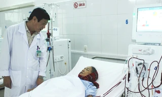 Bệnh nhân chạy thận nhân tạo ở Đà Nẵng. Ảnh: NH