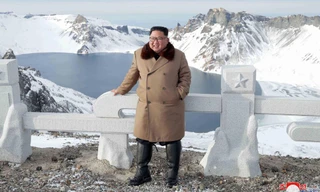 Nhà lãnh đạo Triều Tiên Kim Jong Un vừa lại bị Tổng thống Mỹ Donald Trump gọi là “Ông Tên lửa”