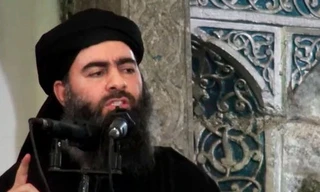 Hình ảnh thủ lĩnh IS Abu Bakr al-Baghdadi trong video đăng trên website của IS hôm 5/7/2014. Nguồn: AP.
