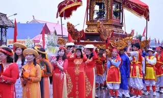 Chùm ảnh rước kiệu tại lễ hội Đền Hùng 