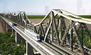  Để bảo tồn cầu Long Biên, Bộ GTVT có đưa ra một phương án xây dựng cầu đường sắt cạnh cầu Long Biên.Ảnh: Đoàn Loan