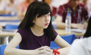 Thí sinh dự thi đại học đợt hai tại Hà Nội. Ảnh: Như Ý