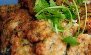 Chả rươi đúng mùa thơm ngon