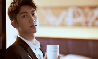 Phim mới vừa có lịch chiếu, Hoàng Cảnh Du lại bị “gọi hồn” quá khứ bạo hành