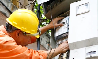 Giá thành điện sẽ được công khai. Ảnh: Hồng Vĩnh