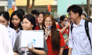 Điạ phương nào dẫn đầu cả nước về điểm trung bình ở ba môn kì thi tốt nghiệp 2025?