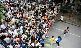 'Nghẹt thở' đua vào Trường Nguyễn Tất Thành, 1 chọi 18