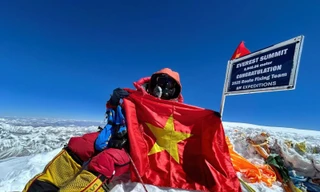 Cựu nhà báo Việt chinh phục ‘nóc nhà thế giới’ và đỉnh Lhotse trong 48h: Các ngọn núi dạy tôi nhiều bài học