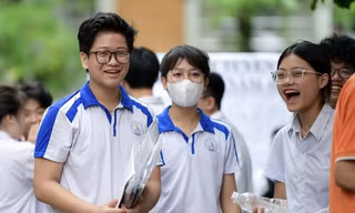 ĐH Kinh tế Quốc dân cộng 2 lần điểm cho thí sinh có chứng chỉ ngoại ngữ: Liệu có công bằng?