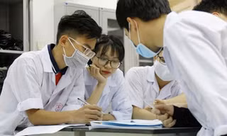 Cơ hội nào cho thí sinh xét tuyển vào trường Y, Dược với tổ hợp C00, D01, A01