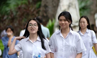 Phổ điểm tổ hợp có môn Toán, Tiếng Anh thấp hơn năm trước, các trường đại học dự báo điểm chuẩn thế nào?