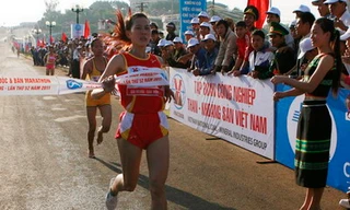 Khoảnh khắc trên đường chạy