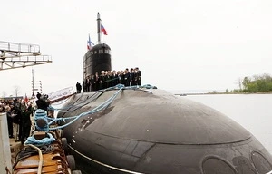 Hai tàu ngầm Kilo tự bơi về Việt Nam qua ngả châu Phi