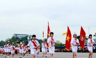 Dũng sĩ nhí báo công 'Nghìn việc tốt'