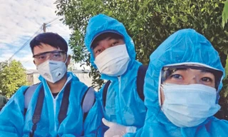 Vẫn sẽ cầm máy ảnh, lội bùn, bám rừng...