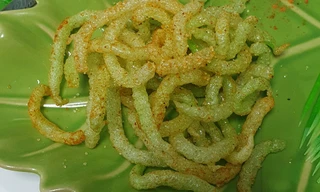 Trào lưu ăn 'tăm rán' trên TikTok 