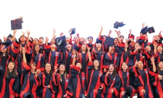 Nâng bước thủ khoa ra đời như thế 