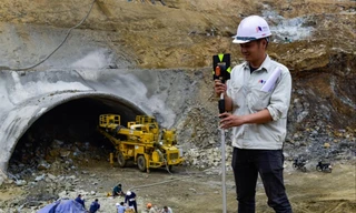 Công nhân thi công tại cao tốc Bắc - Nam đoạn qua tỉnh Thanh Hoá 