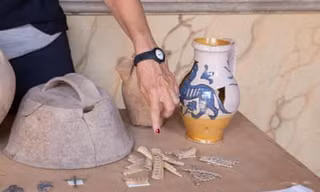 Nhà hát La Mã dưới lòng đất 