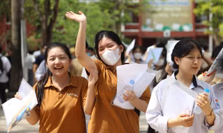 Nên giao kì thi tốt nghiệp THPT cho địa phương 