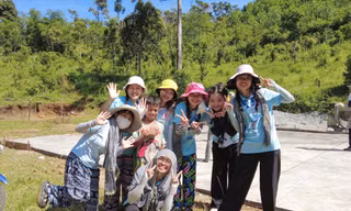 Mùa hè xanh đầu tiên 