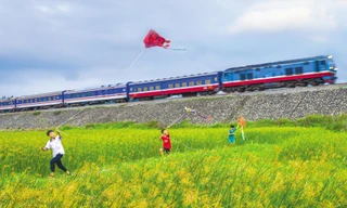 Đường sắt Bắc - Nam đã quá cũ kỹ và lạc hậu so với nhu cầu phát triển. Ảnh: VNR 