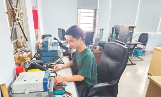 Giấc mơ vũ trụ và học bổng tiến sĩ 5 trường ĐH Mỹ 