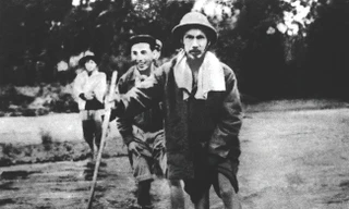 Bác Hồ qua hồi ức người cảnh vệ 