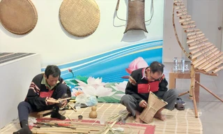 50 năm giữ hồn tre nứa 