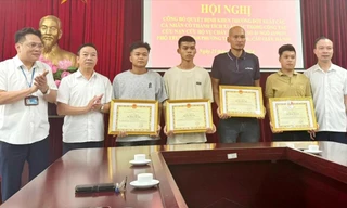 Những người hùng giữa đời thường 