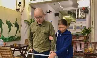 Chàng nhạc sĩ sáng tác bằng… một ngón tay 