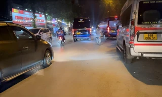 Xe dù, bến cóc vẫn 'thách thức' 